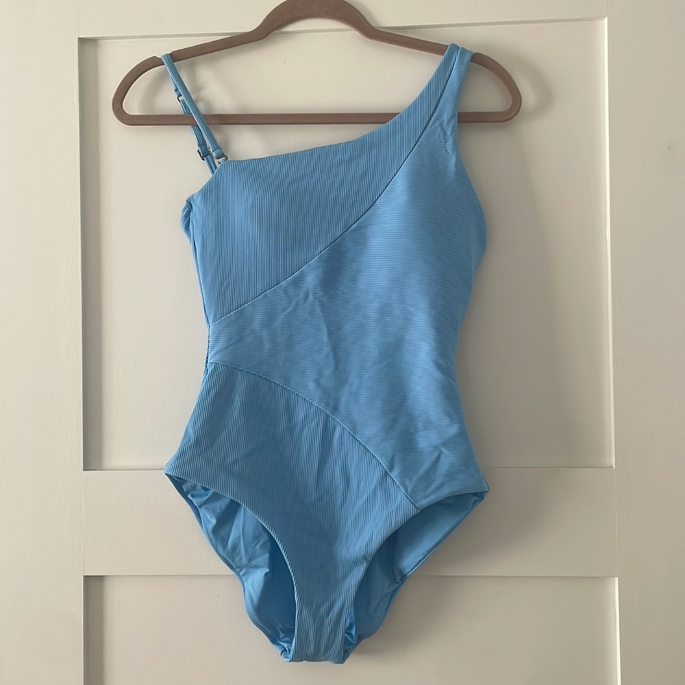 Becca one shoulder swimsuit L